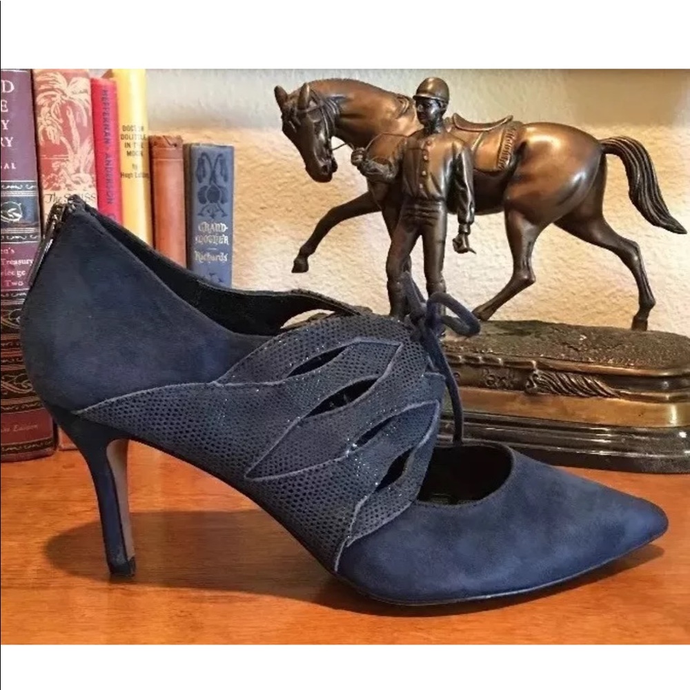 ISOLA Wedgewood Blue Suede Victorian Heels Spain